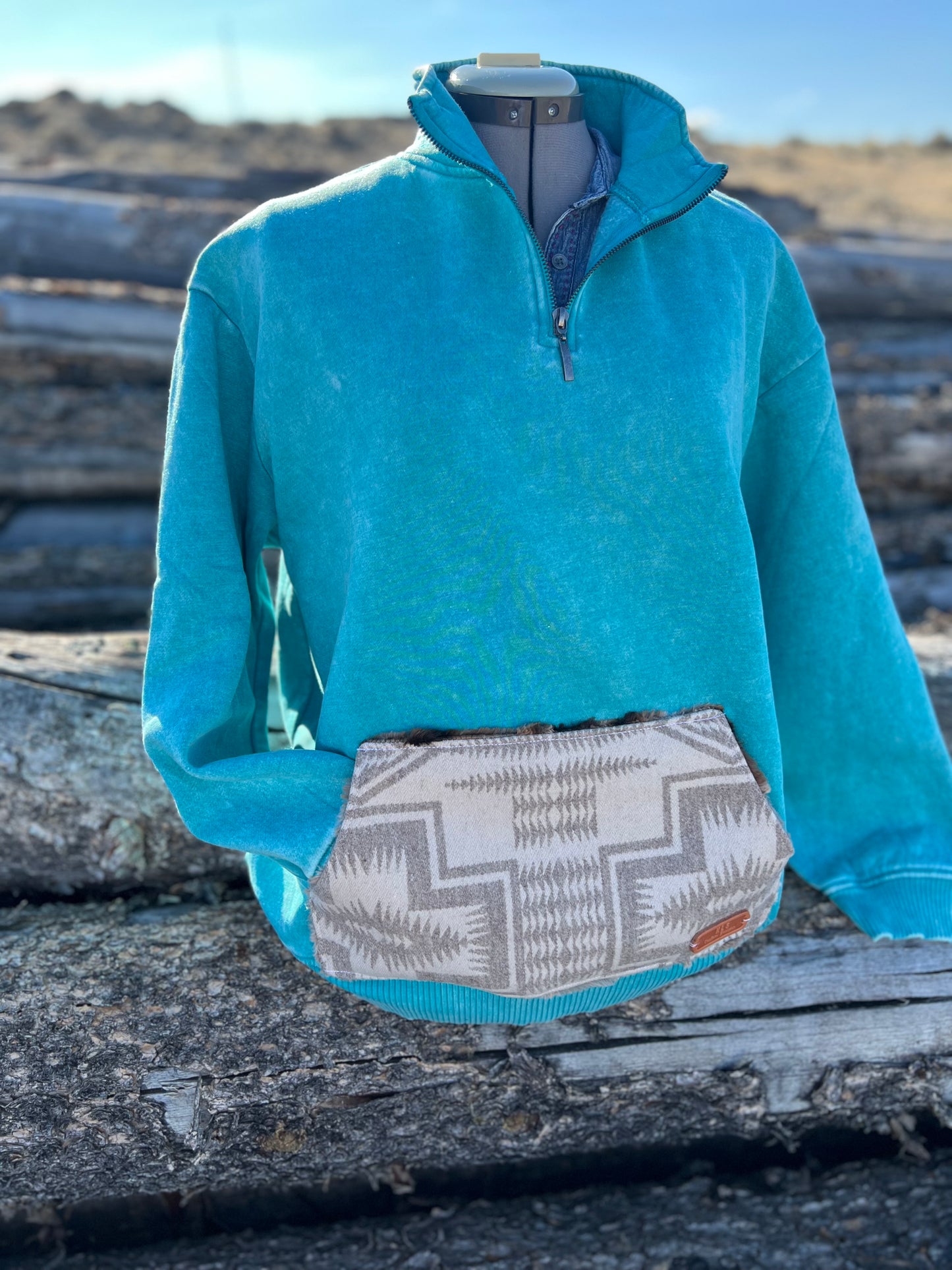 1/4 Zip Sweatshirt - Large