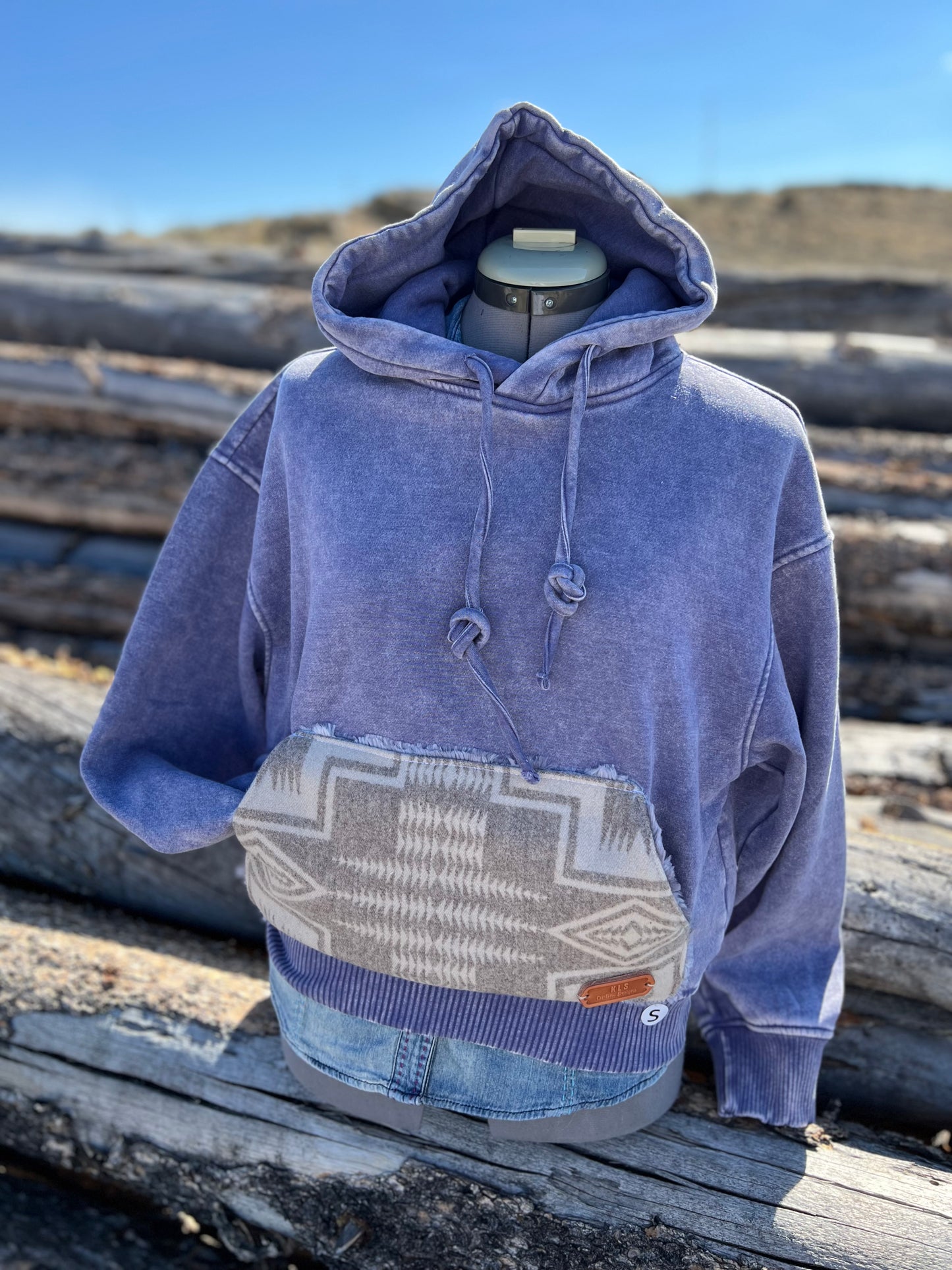 CROP Hoodie Sweatshirt - Small