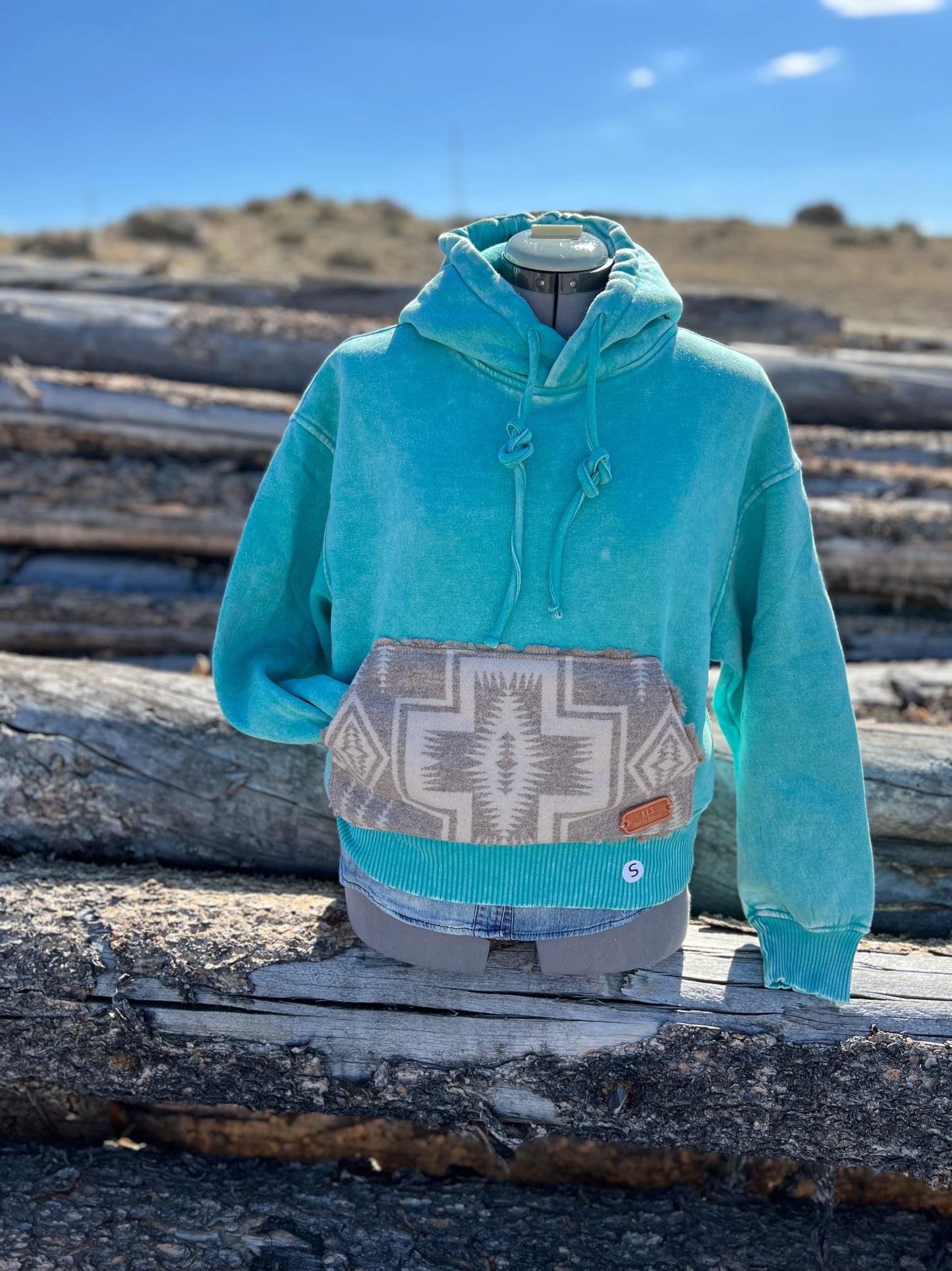 CROP Hoodie Sweatshirt - Small