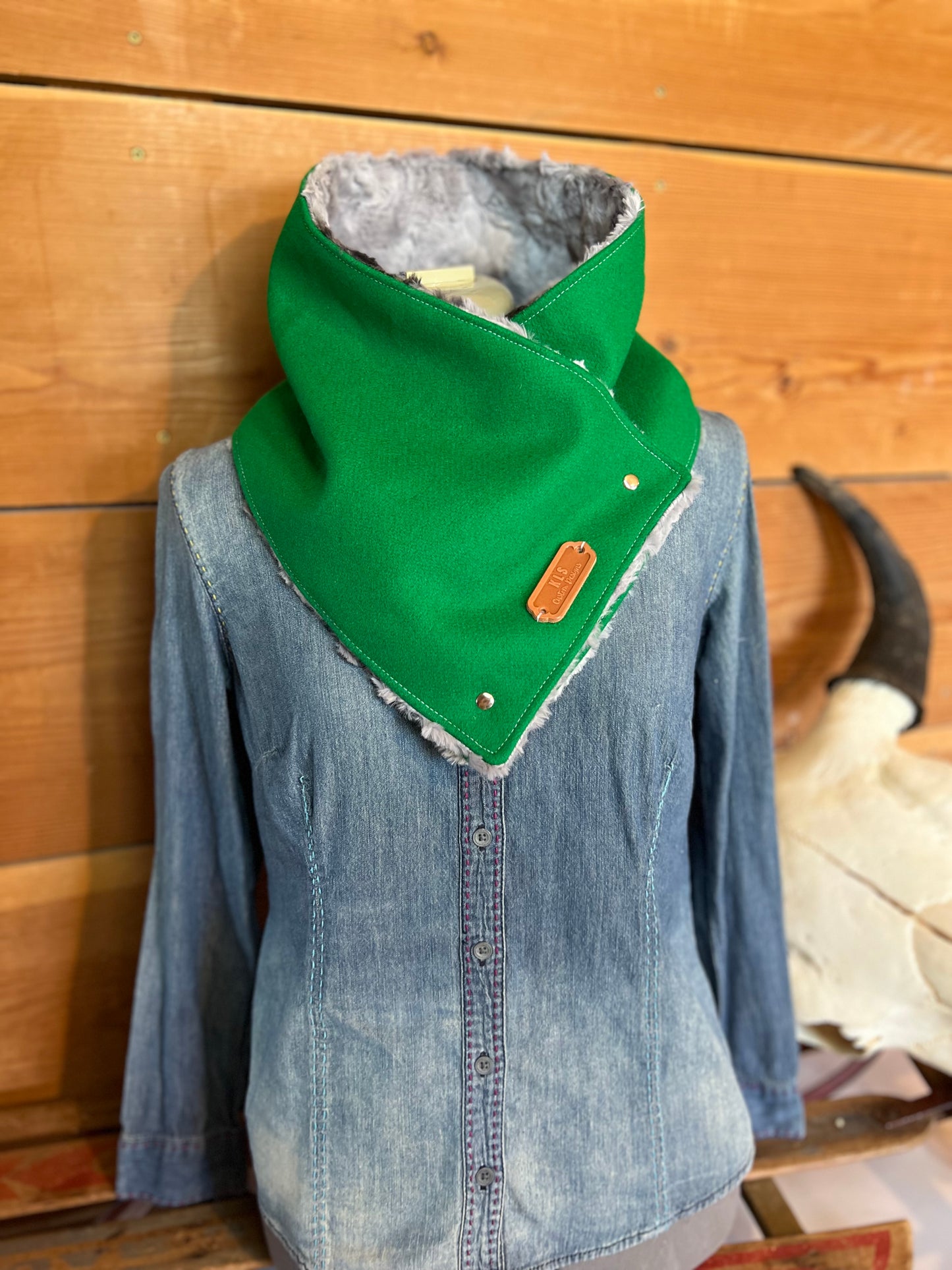 Neck Cowl - Kelly Green