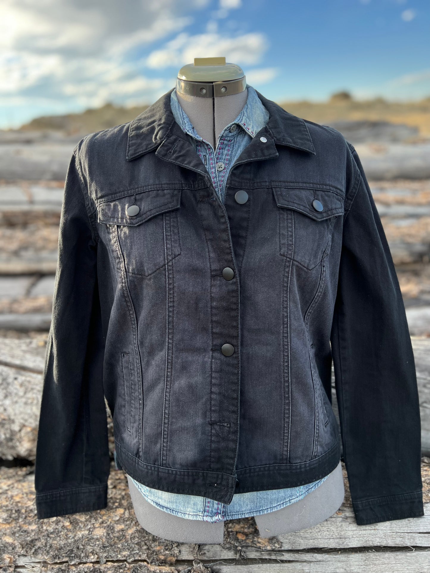 Black Jacket with Pendleton ~Ladies S