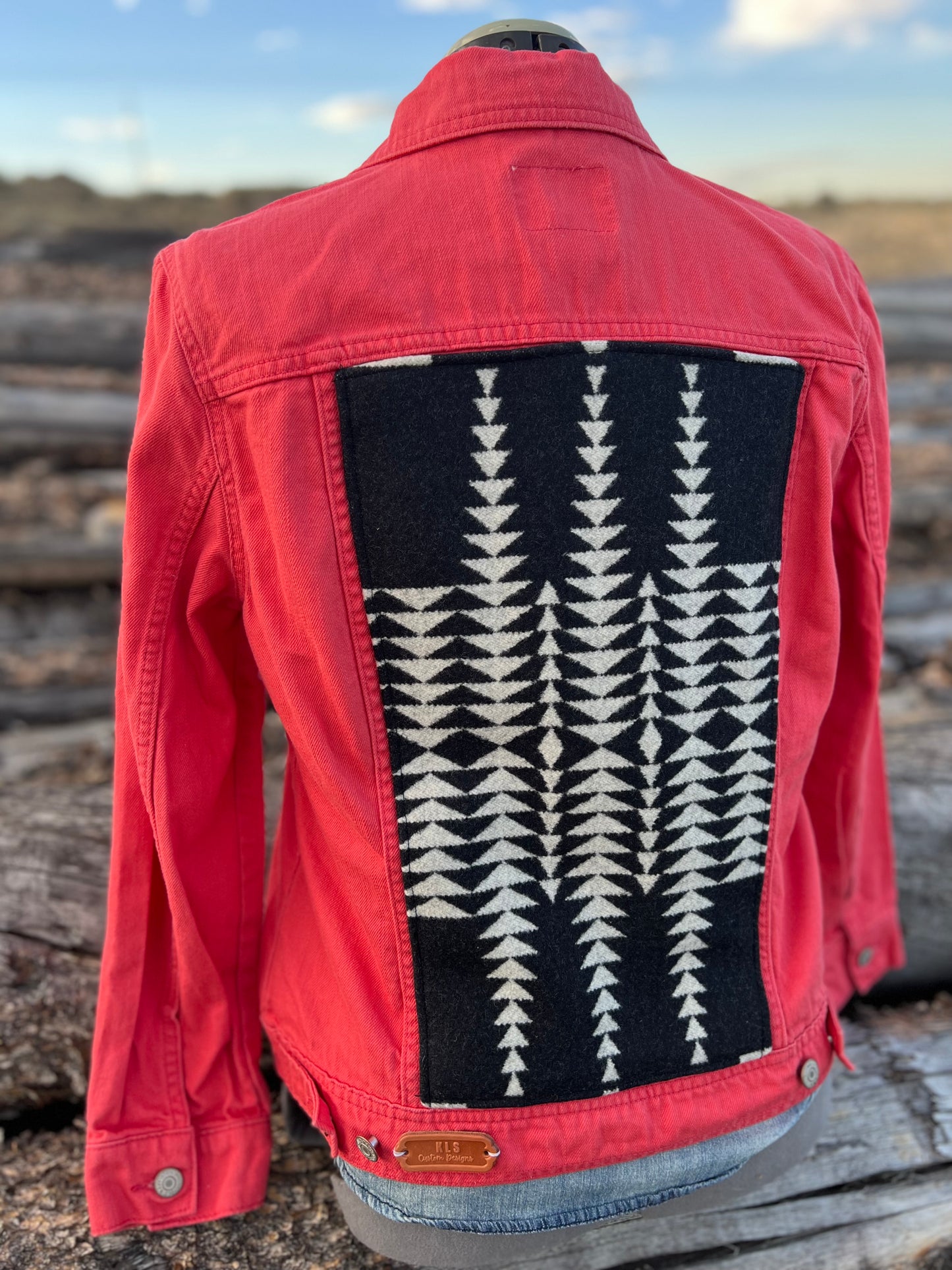 Coral Jacket with Pendleton ~Ladies L