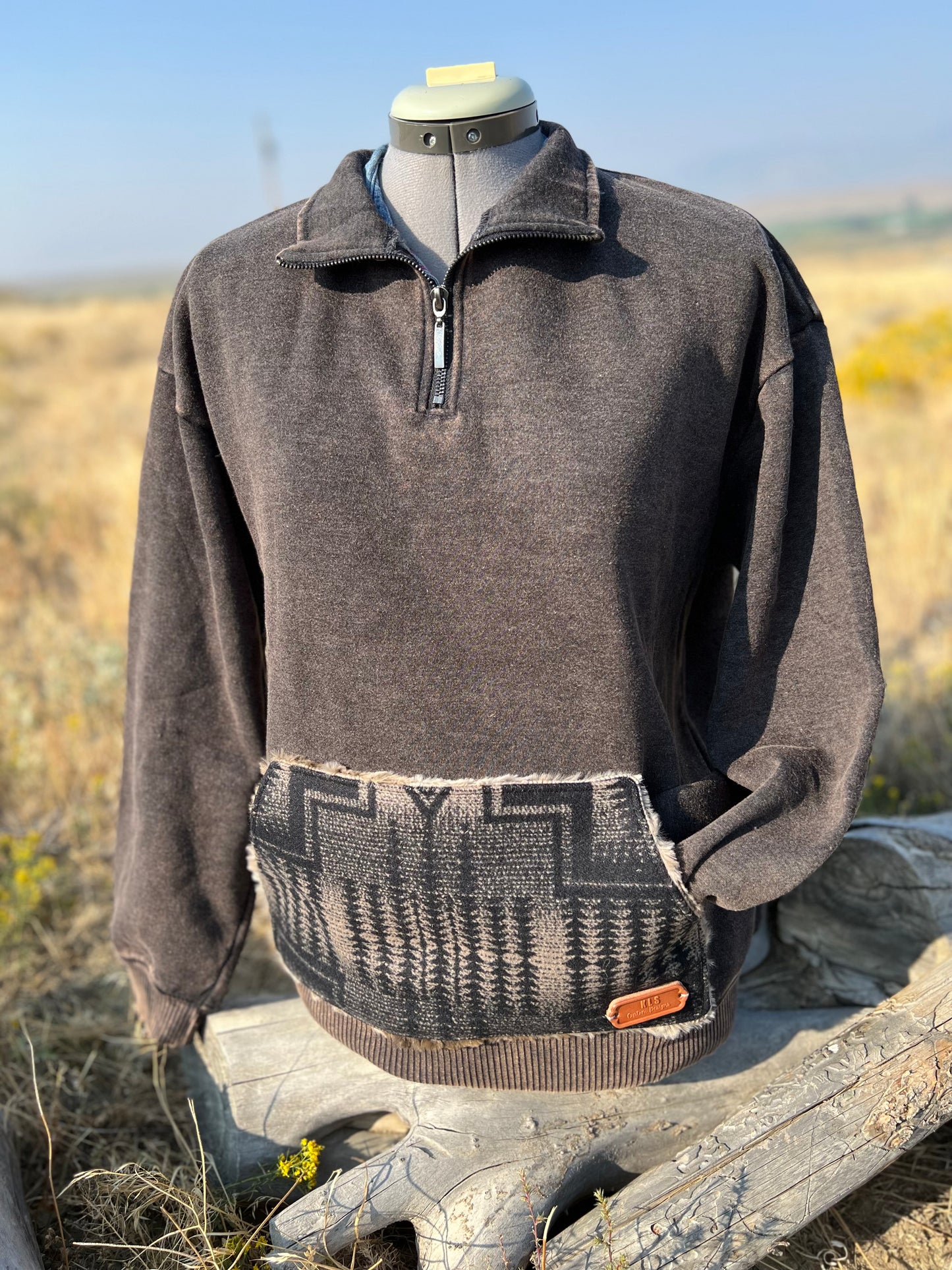1/4 Zip Sweatshirt - Large