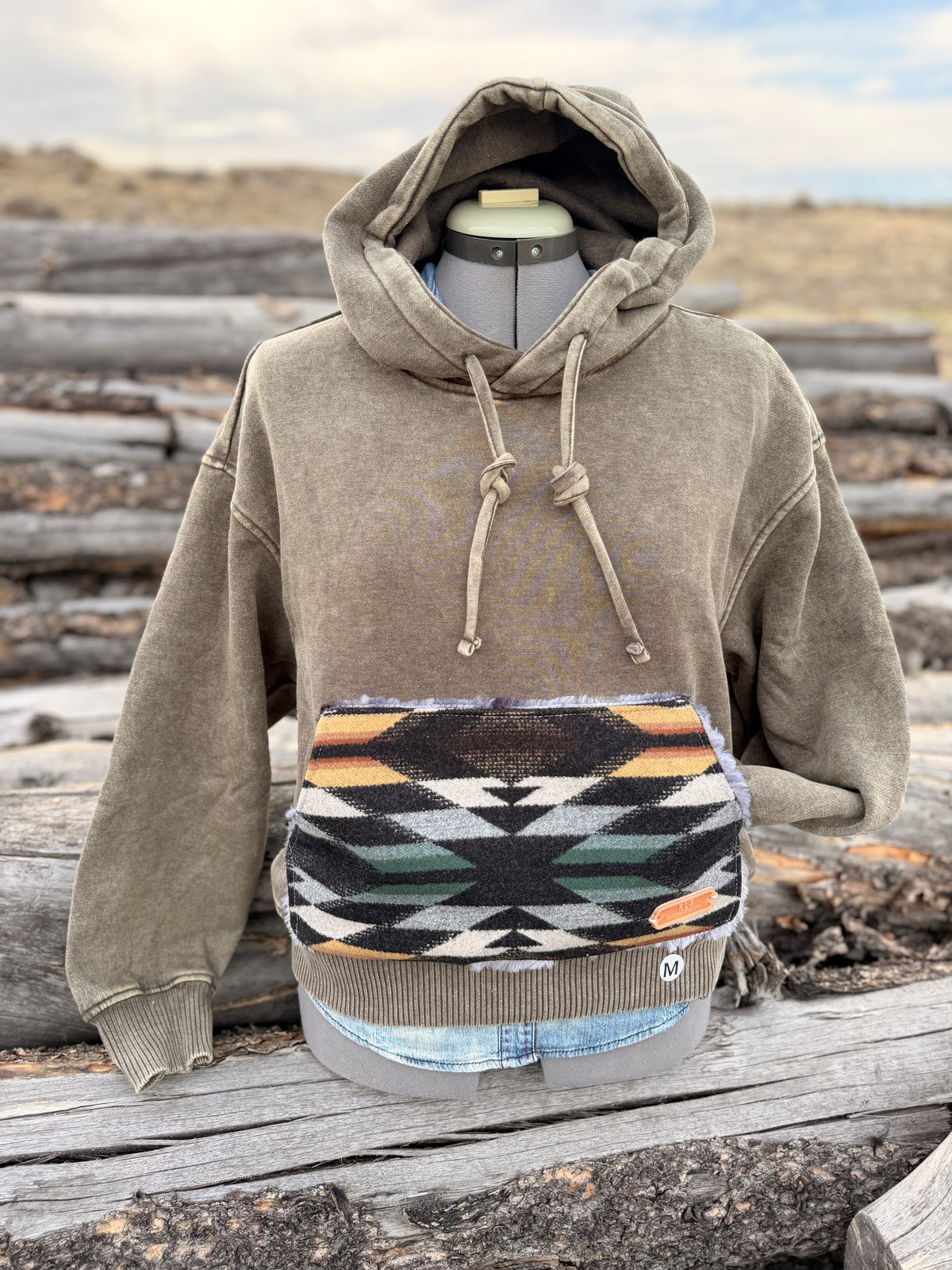 CROP Hoodie Sweatshirt - Medium