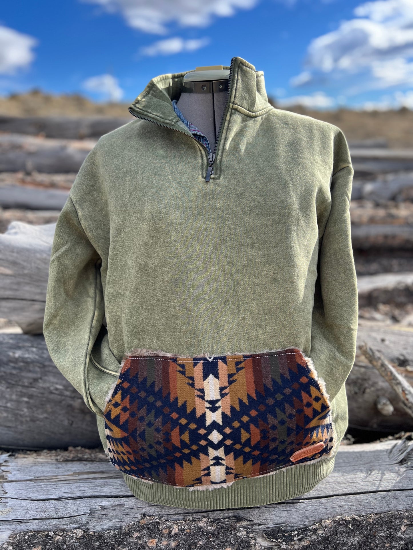 1/4 Zip Sweatshirt - Medium