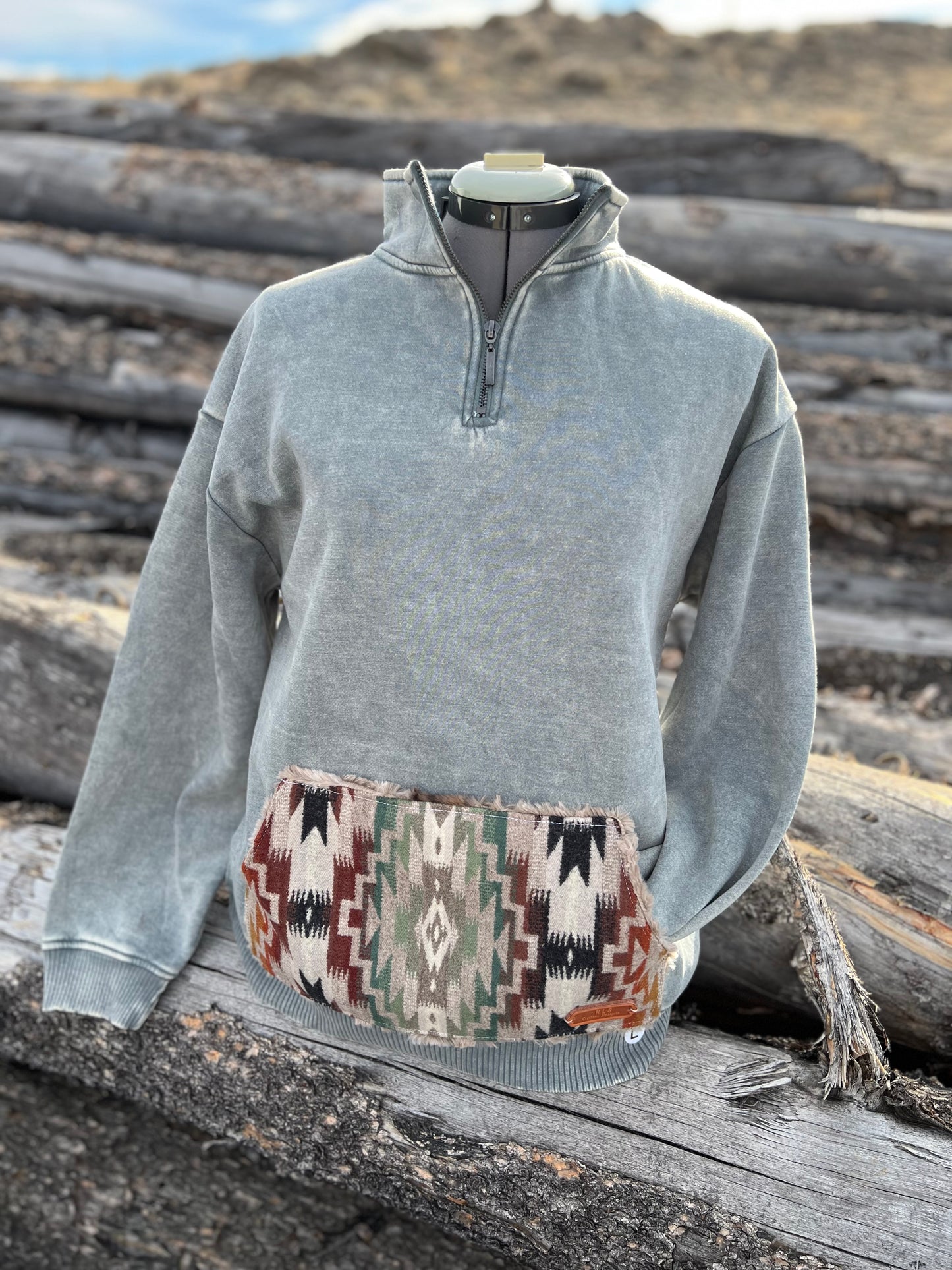 1/4 Zip Sweatshirt - Large