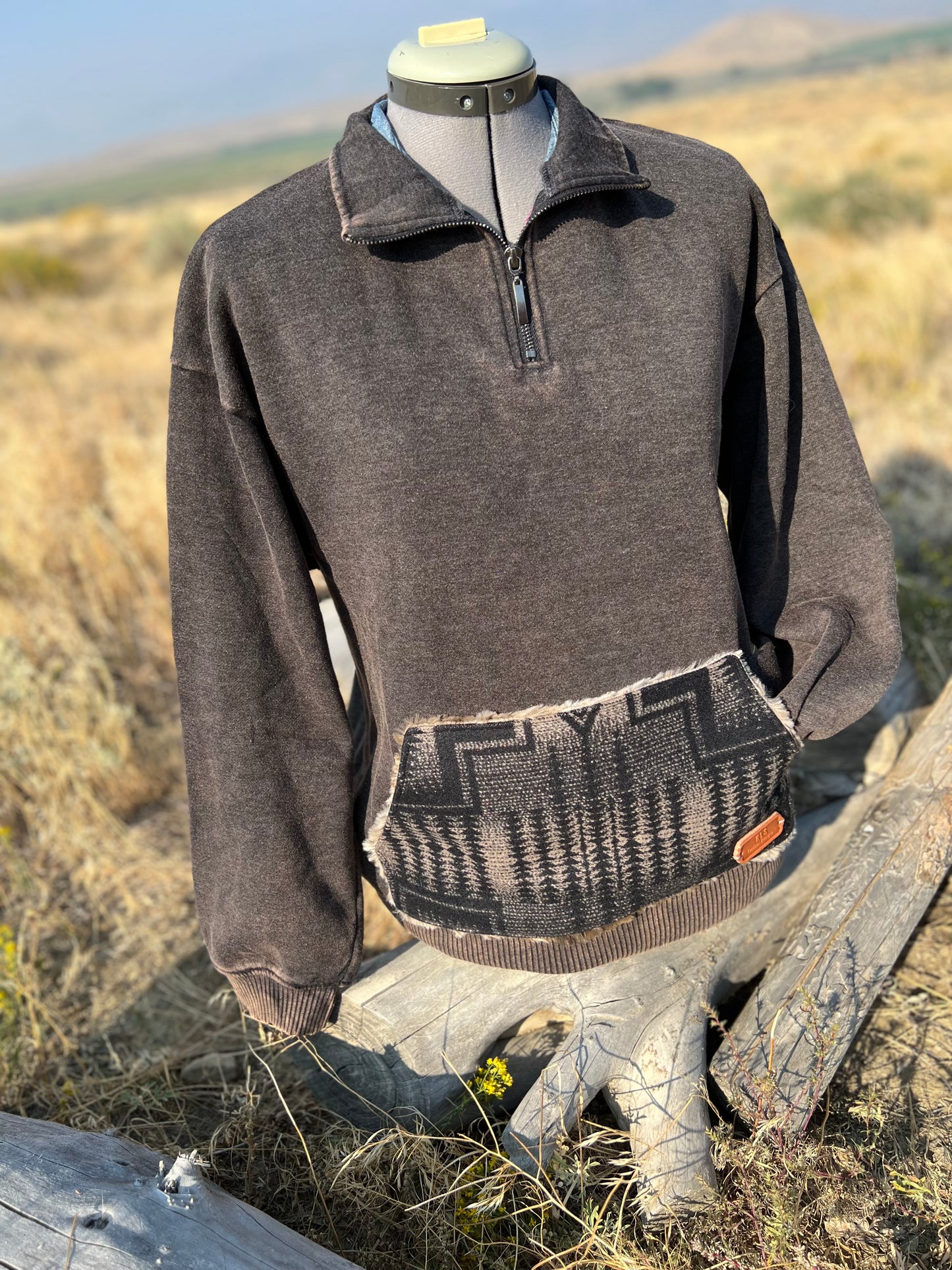1/4 Zip Sweatshirt - Large