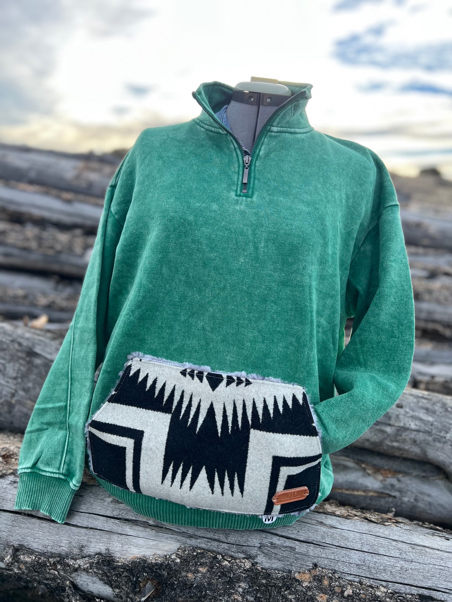 1/4 Zip Sweatshirt - Medium