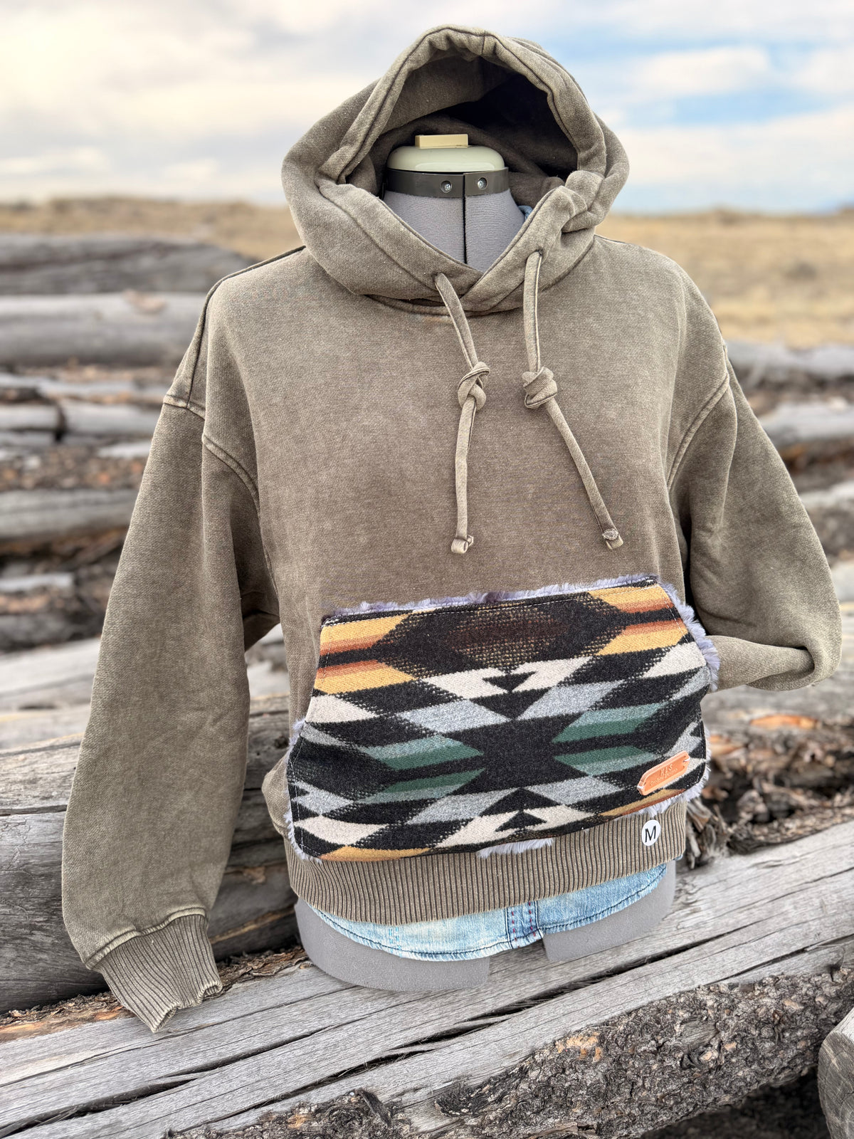 CROP Hoodie Sweatshirt - Medium