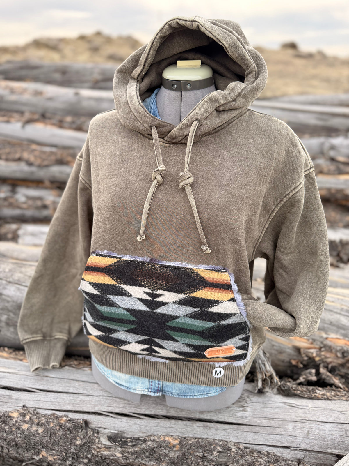 CROP Hoodie Sweatshirt - Medium