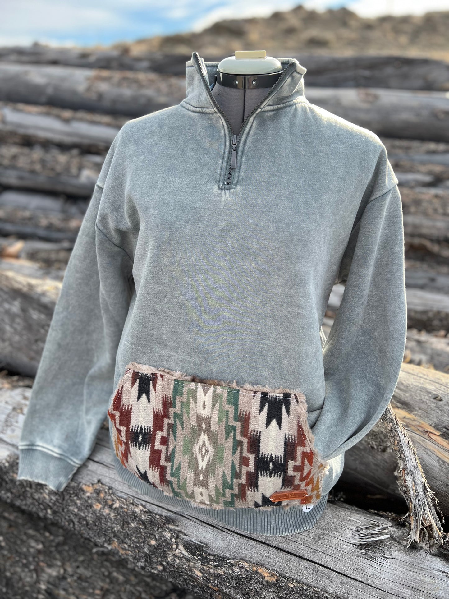 1/4 Zip Sweatshirt - Large