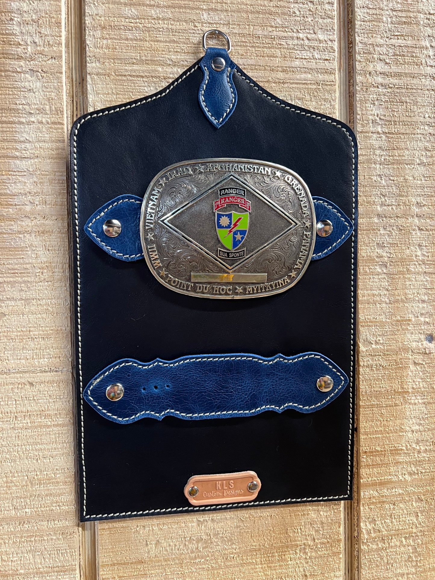 Buckle Display - 2 Buckles