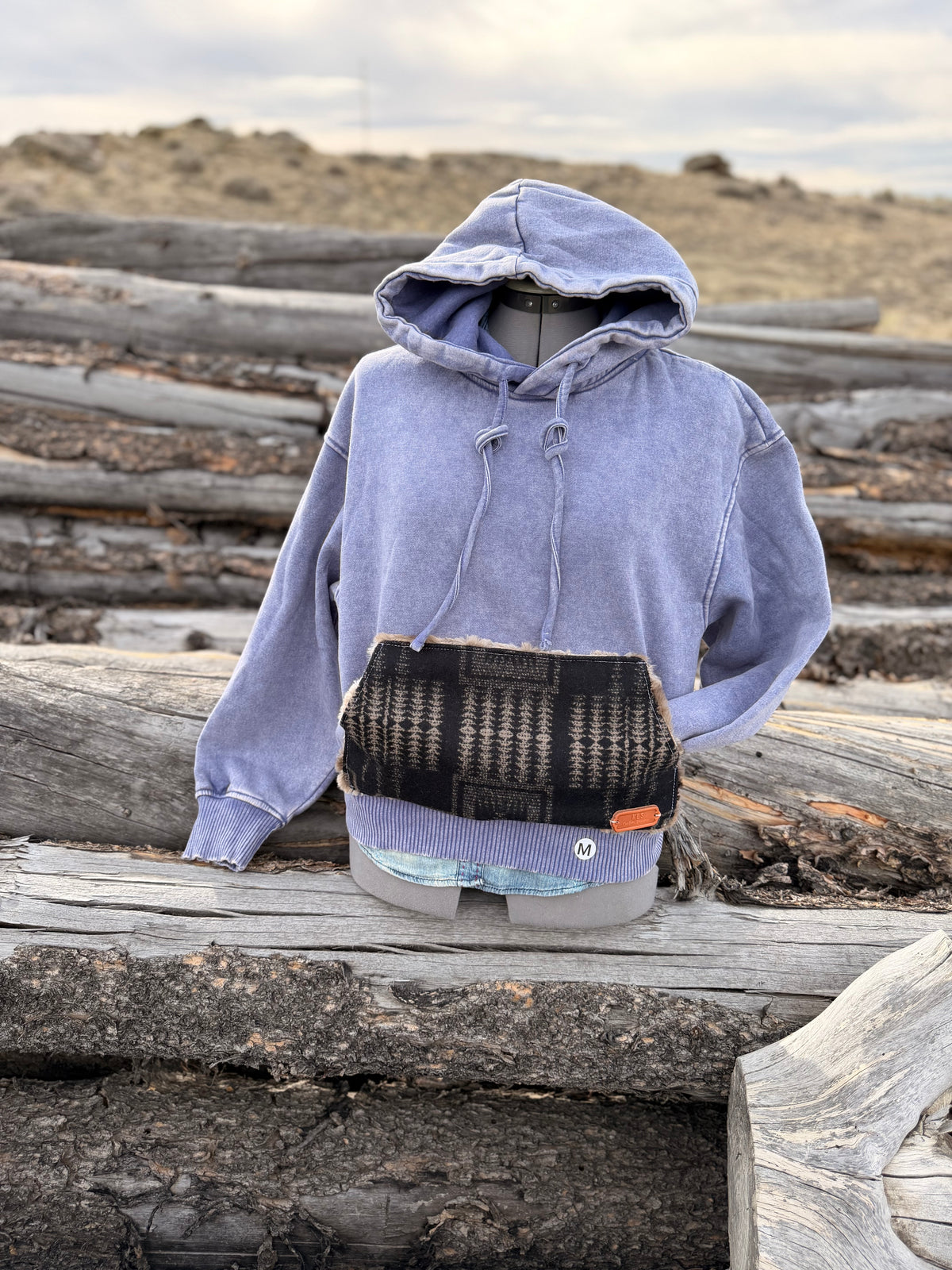 CROP Hoodie Sweatshirt - Medium