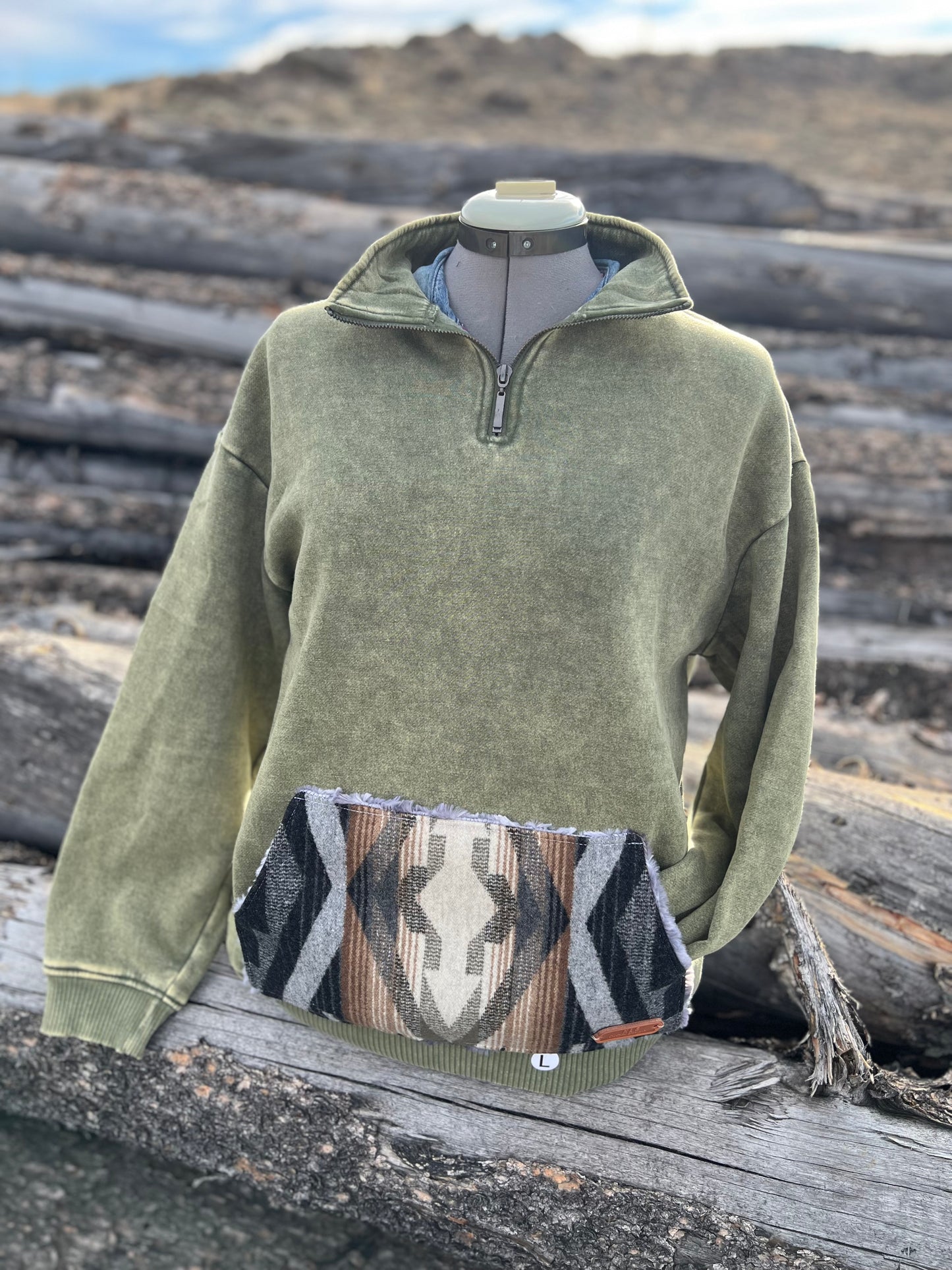 1/4 Zip Sweatshirt - Large