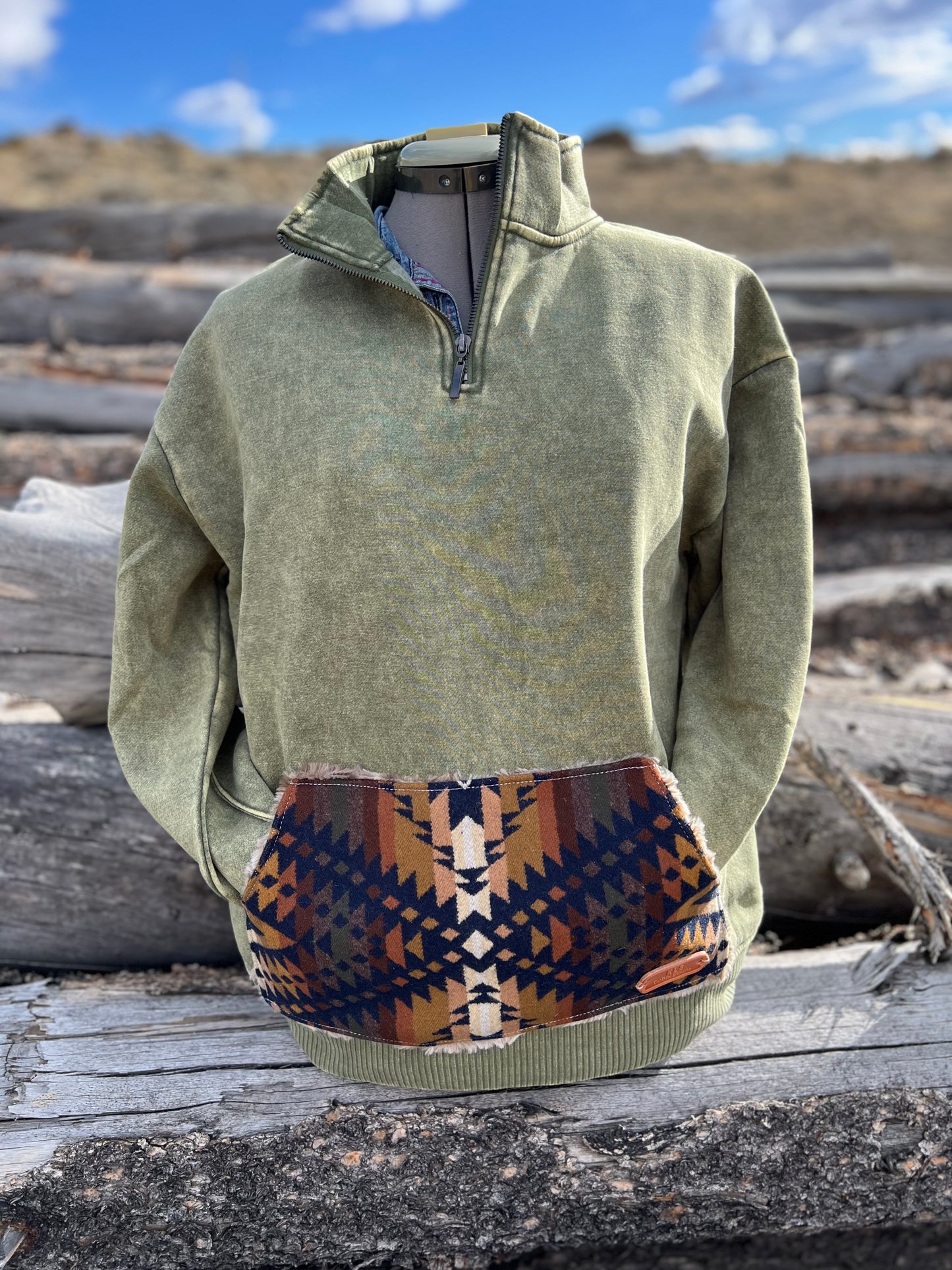 1/4 Zip Sweatshirt - Medium