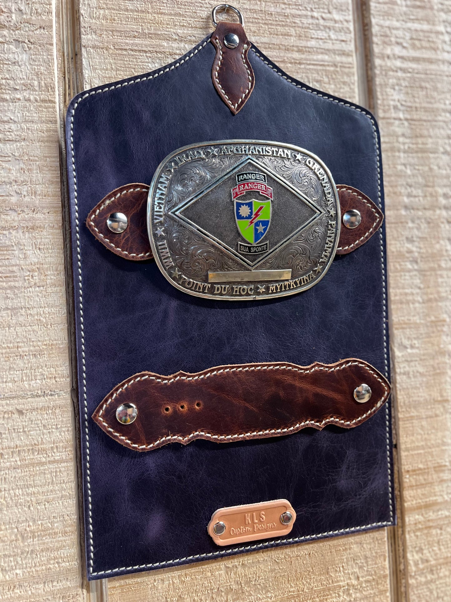 Buckle Display - 2 Buckles