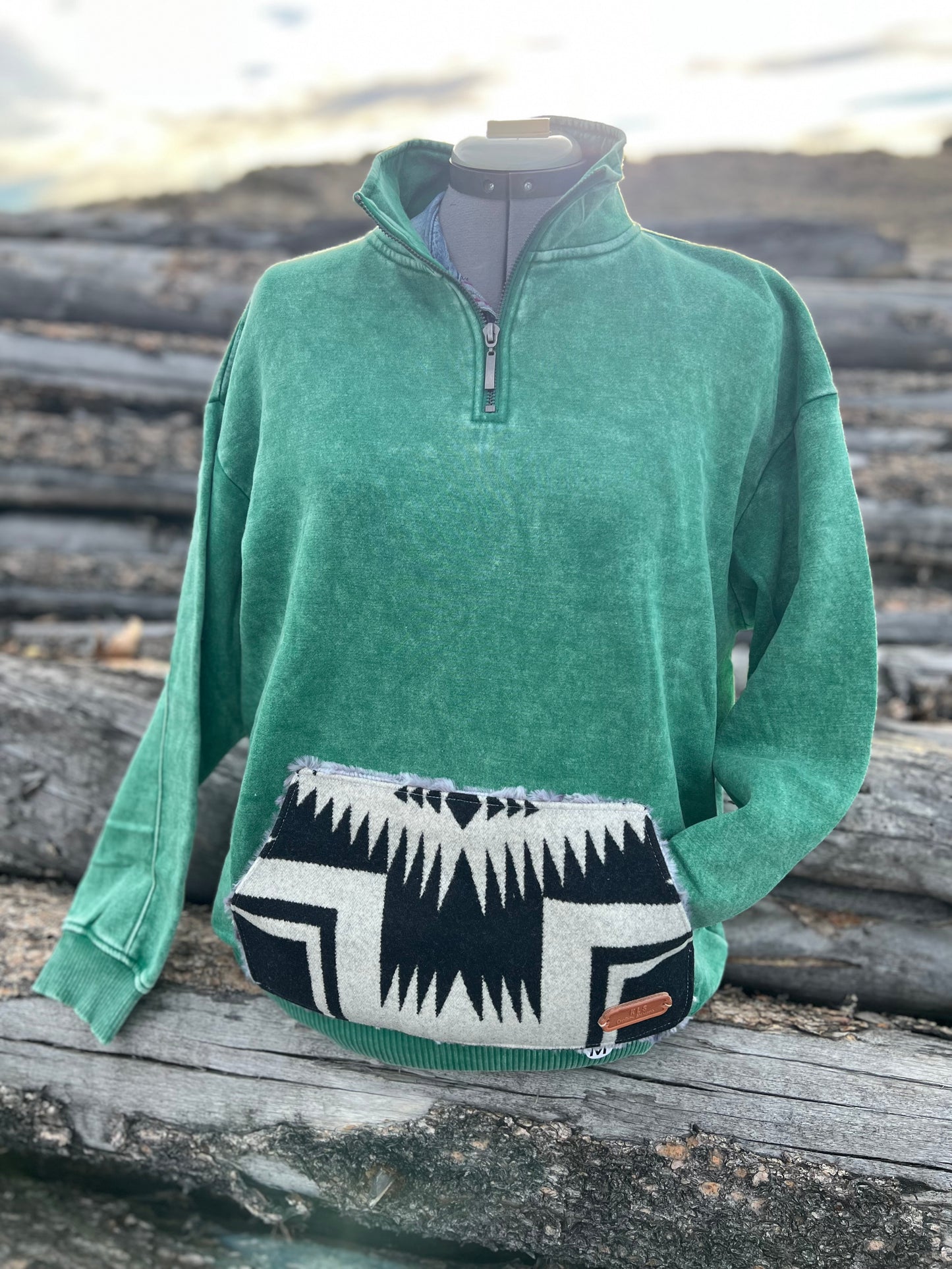 1/4 Zip Sweatshirt - Medium