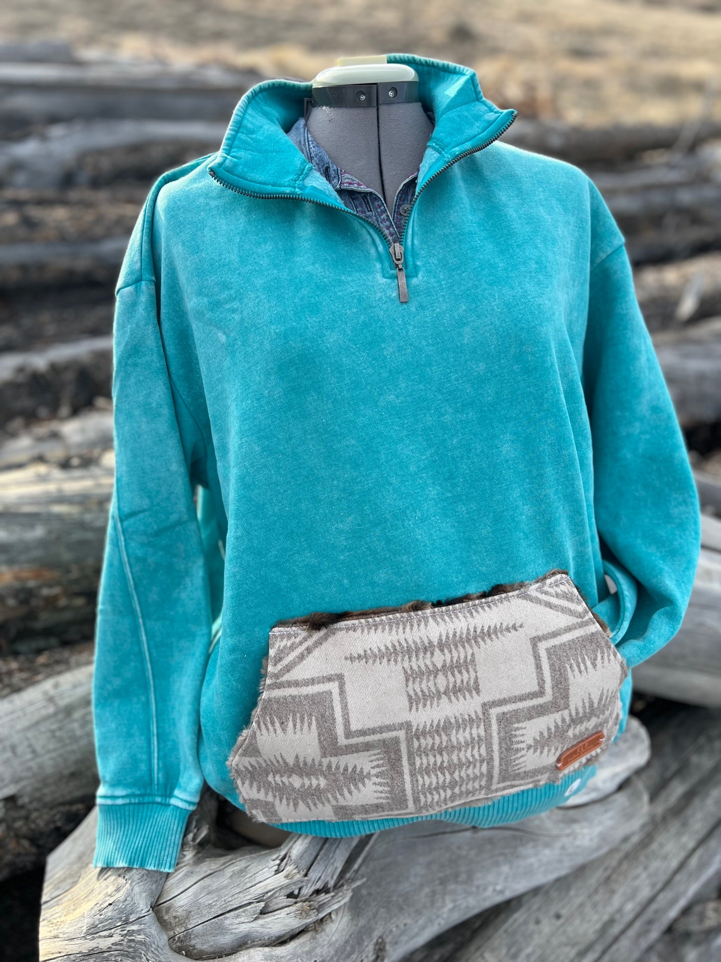 1/4 Zip Sweatshirt - Large