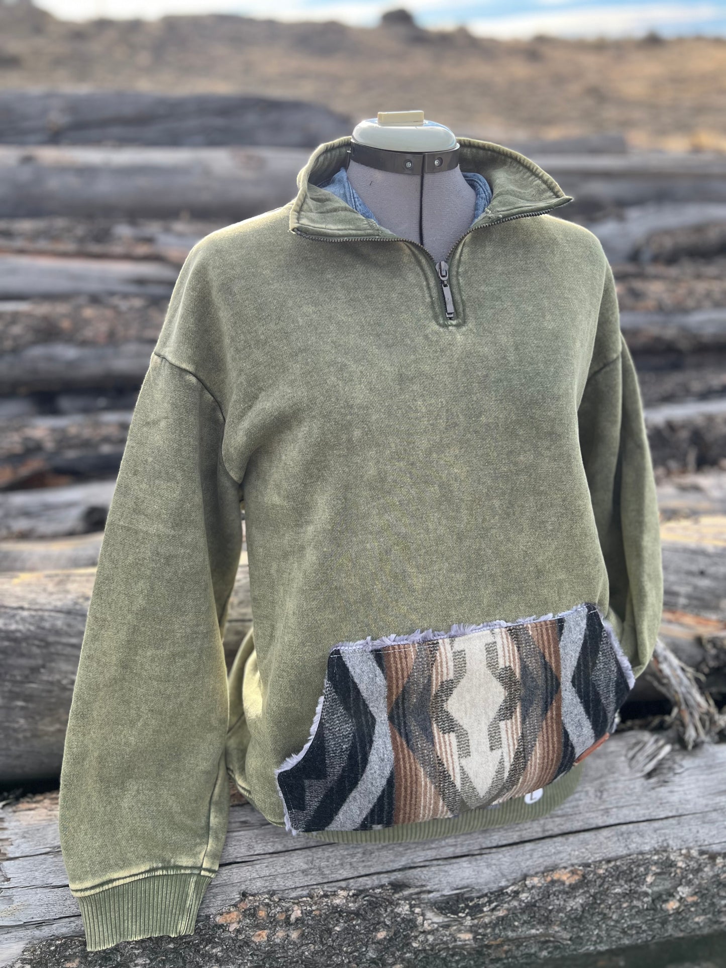 1/4 Zip Sweatshirt - Large