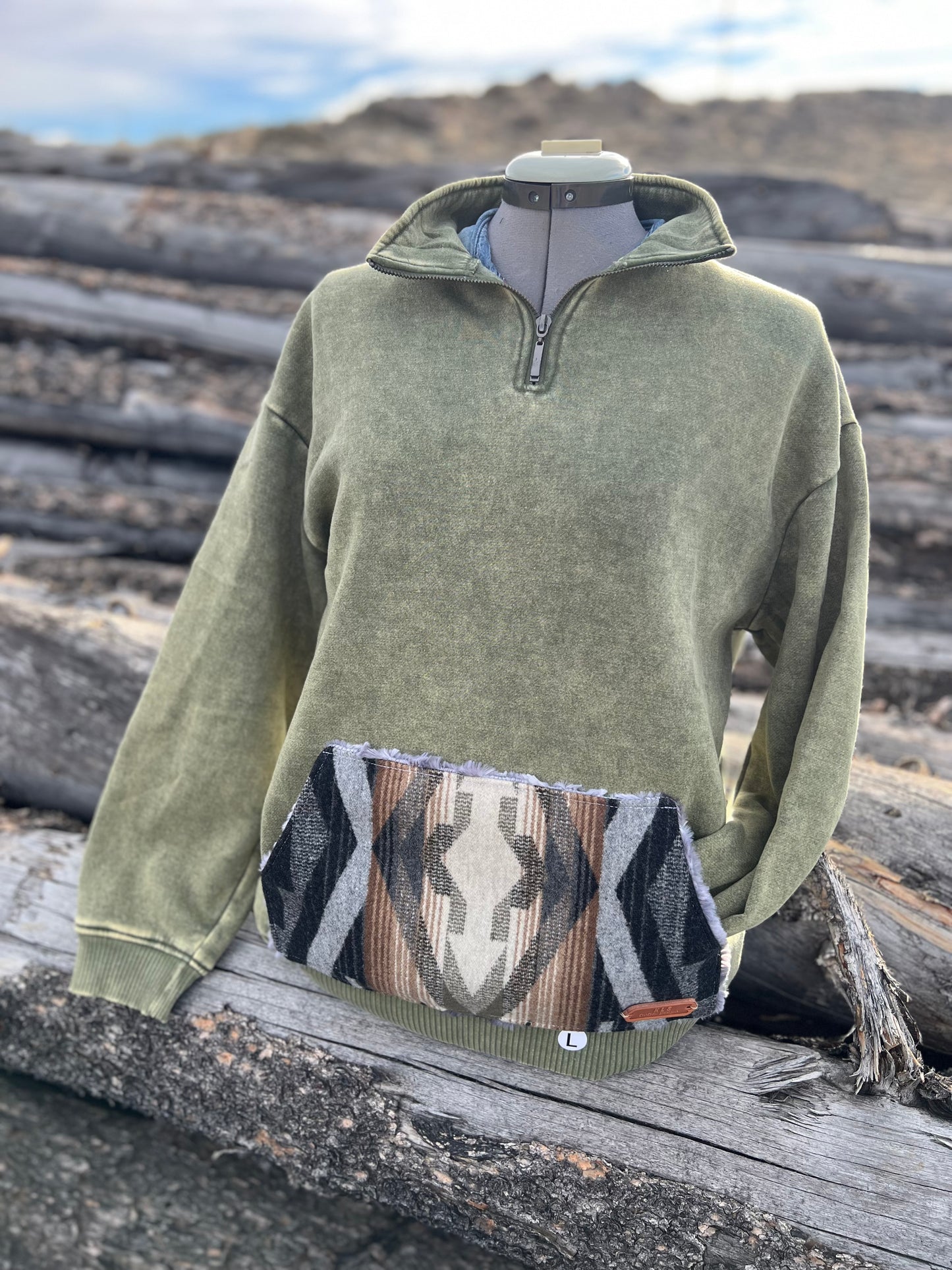 1/4 Zip Sweatshirt - Large