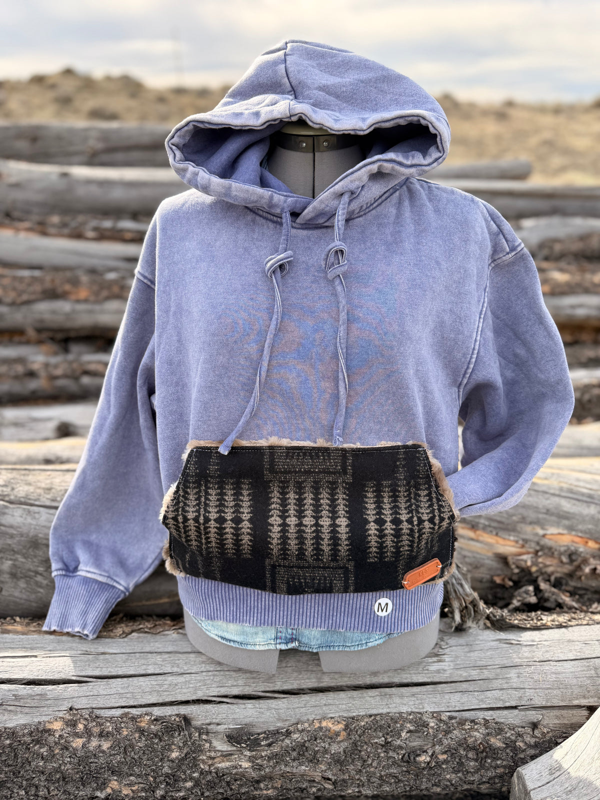 CROP Hoodie Sweatshirt - Medium