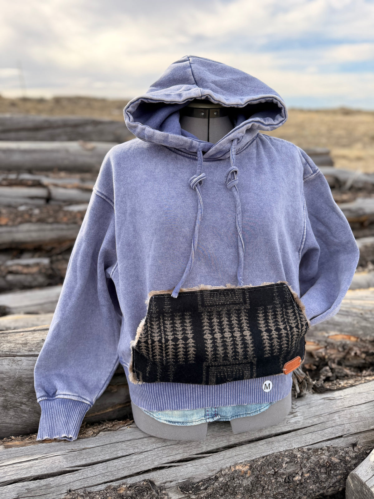 CROP Hoodie Sweatshirt - Medium