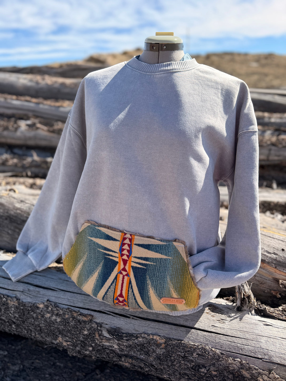Crew Neck Sweatshirt - Large